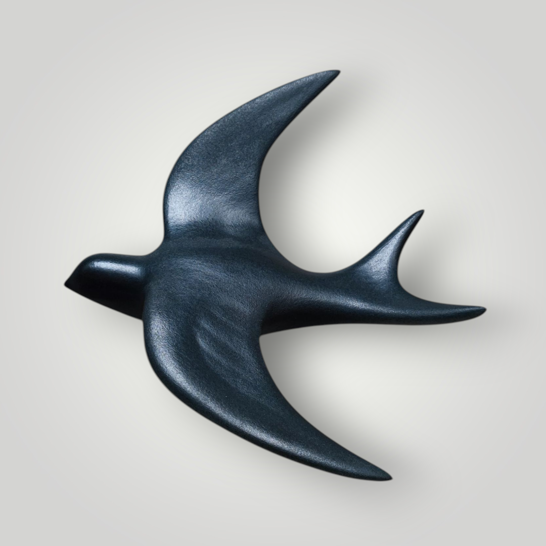 Hirondelle murale noire en céramique.