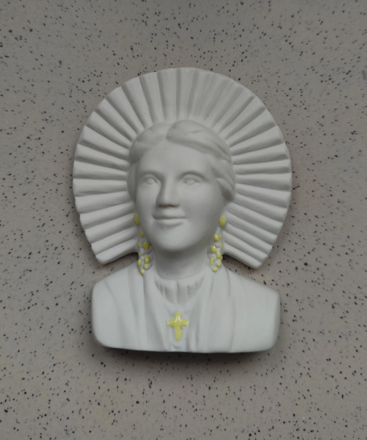 Buste matelote " Boulonnaise " mural ou à poser en porcelaine