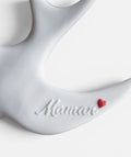 Hirondelle murale "Maman❤️" en porcelaine mate & coeur émaillé brillant.
