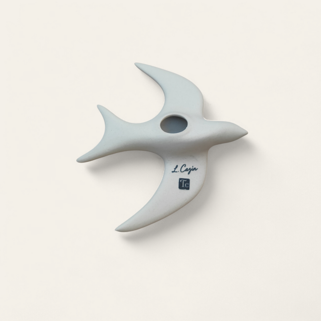 Hirondelle murale en porcelaine mate – Décoration artisanale haut de gamme, motif floral